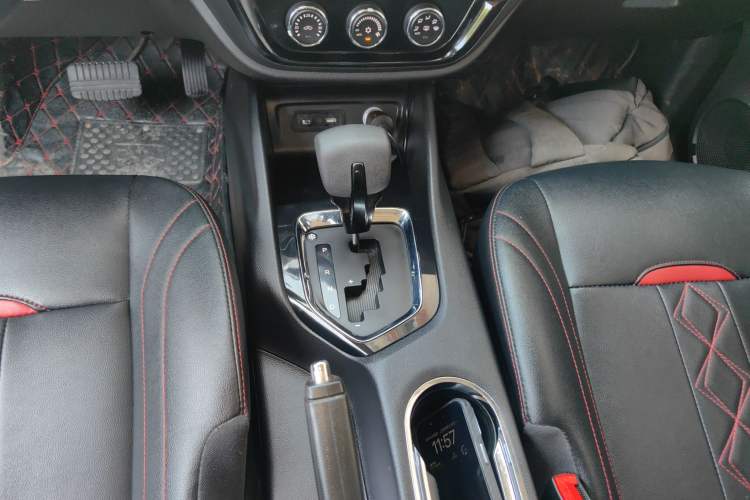 Used Soueast DX3 2018 1.5T CVT Luxury Model Gear Lever