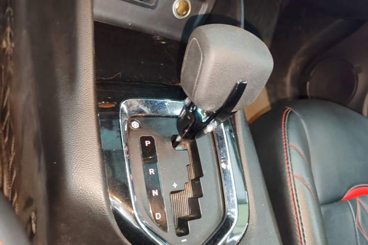 Used Soueast DX3 2018 1.5T CVT Luxury Model Gear Lever