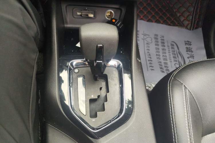 Used Soueast DX3 2018 1.5T Outdoor Edition CVT Prestige Model Gear Lever