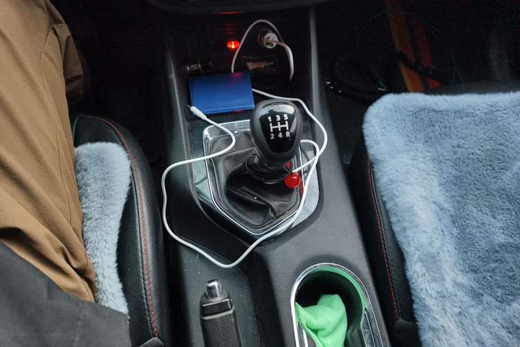 Used Soueast DX3 2018 1.5L Manual Luxury Model Gear Lever