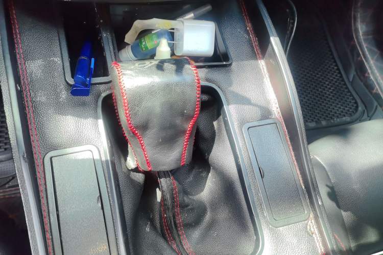 Used Soueast DX3 2018 1.5T CVT Luxury Model Gear Lever
