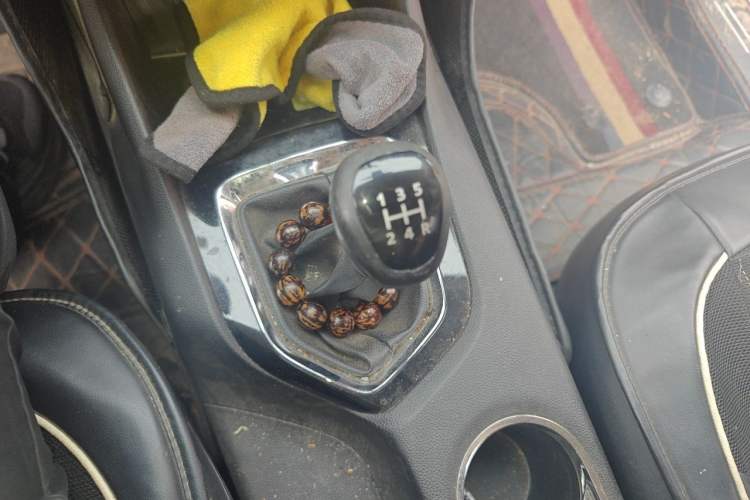Used Soueast DX3 2018 1.5L Manual Flagship Edition Gear Lever