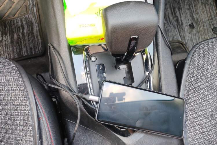Used Soueast DX3 2018 1.5T CVT Flagship Edition Gear Lever