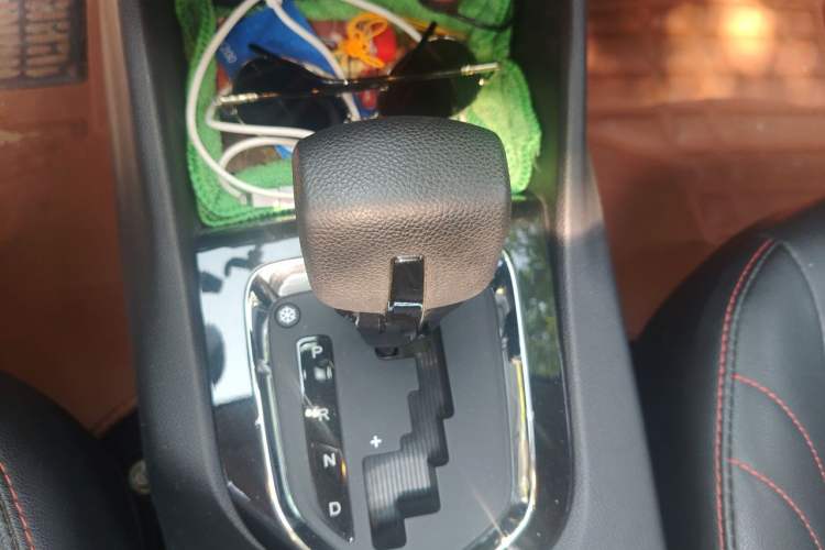 Used Soueast DX3 2018 1.5T CVT Luxury Model Gear Lever