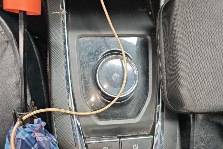 Used Soueast DX3 2018 EV400 Luxury Edition Gear Lever
