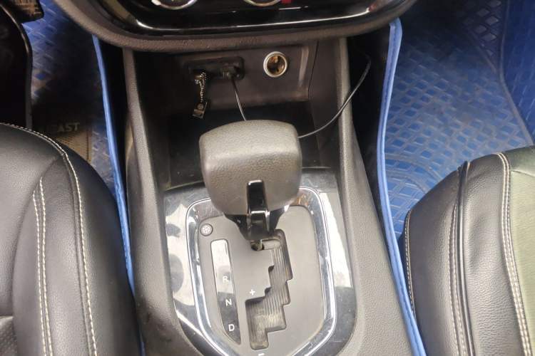 Used Soueast DX3 2018 1.5T CVT Luxury Model Gear Lever