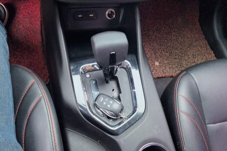 Used Soueast DX3 2018 1.5T CVT Luxury Model Gear Lever