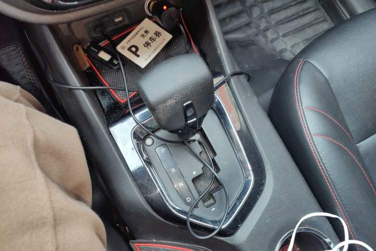Used Soueast DX3 2018 1.5T CVT Flagship Edition Gear Lever