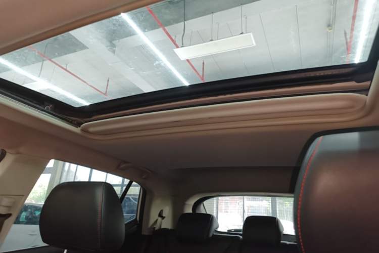 Used Soueast DX3 2018 1.5T CVT Luxury Model Headliner