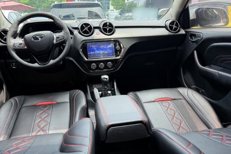 Used Soueast DX3 2018 1.5L Manual Luxury Model Interior 1