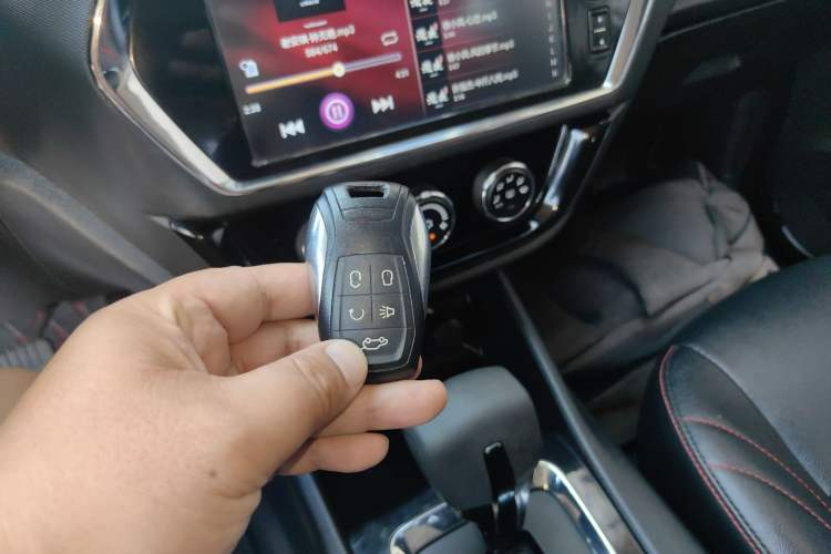 Used Soueast DX3 2018 1.5T CVT Luxury Model Interior 1