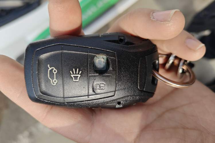 Used Soueast DX3 2018 1.5L Manual Luxury Model Interior 1