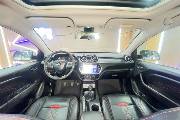 Used Soueast DX3 2018 1.5L Manual Luxury Model Interior 1