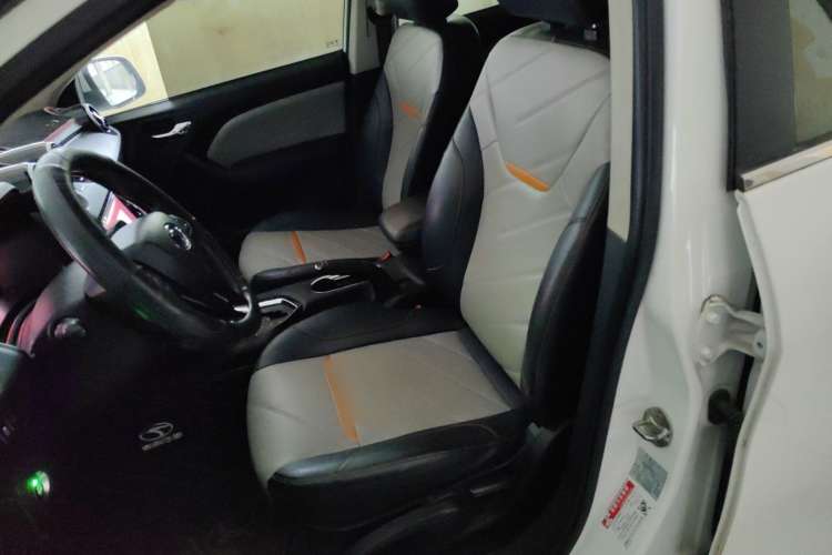 Used Soueast DX3 2018 1.5T Outdoor Edition CVT Prestige Model Interior 1