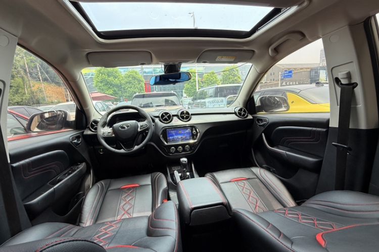 Used Soueast DX3 2018 1.5L Manual Luxury Model Interior 10