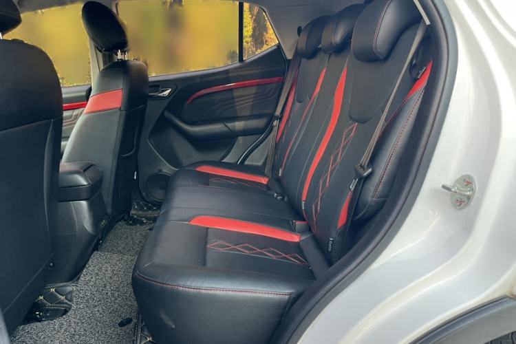 Used Soueast DX3 2018 1.5L Manual Flagship Edition Interior 11