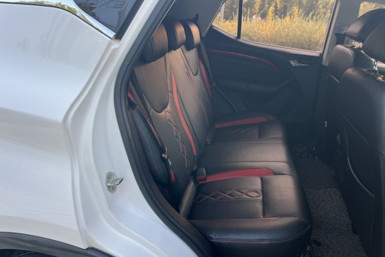 Used Soueast DX3 2018 1.5L Manual Flagship Edition Interior 2