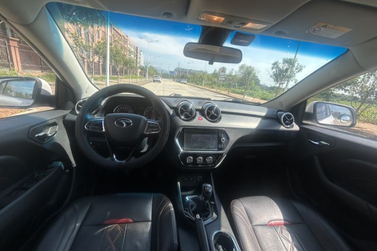 Used Soueast DX3 2018 1.5L Manual Luxury Model Interior 3