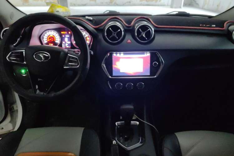 Used Soueast DX3 2018 1.5T Outdoor Edition CVT Prestige Model Interior 3
