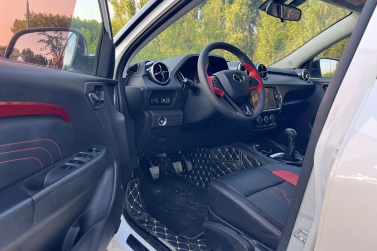 Used Soueast DX3 2018 1.5L Manual Flagship Edition Interior 4