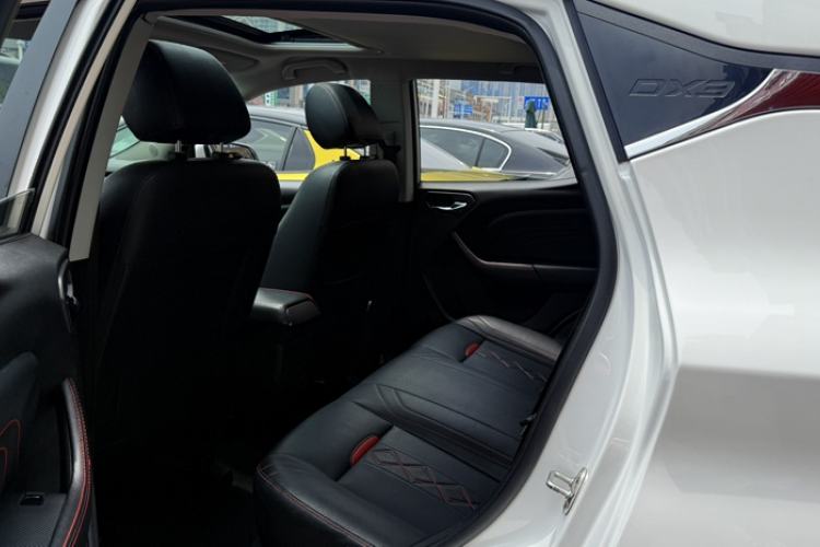 Used Soueast DX3 2018 1.5L Manual Luxury Model Interior 5