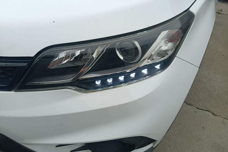 Used Soueast DX3 2018 1.5L Manual Luxury Model Left Front Headlight