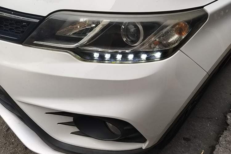 Used Soueast DX3 2018 1.5L Manual Luxury Model Left Front Headlight