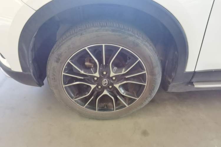 Used Soueast DX3 2018 1.5L Manual Luxury Model Left Front Wheel Hub