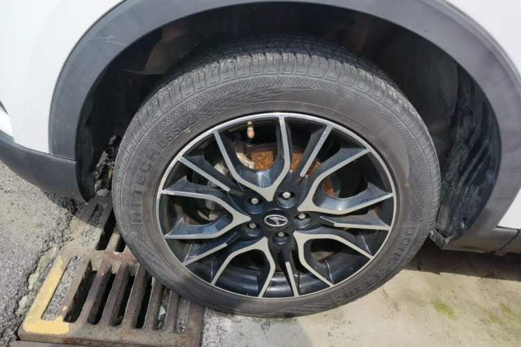 Used Soueast DX3 2018 1.5L Manual Luxury Model Left Front Wheel Hub