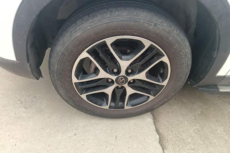 Used Soueast DX3 2018 1.5L Manual Luxury Model Left Front Wheel Hub
