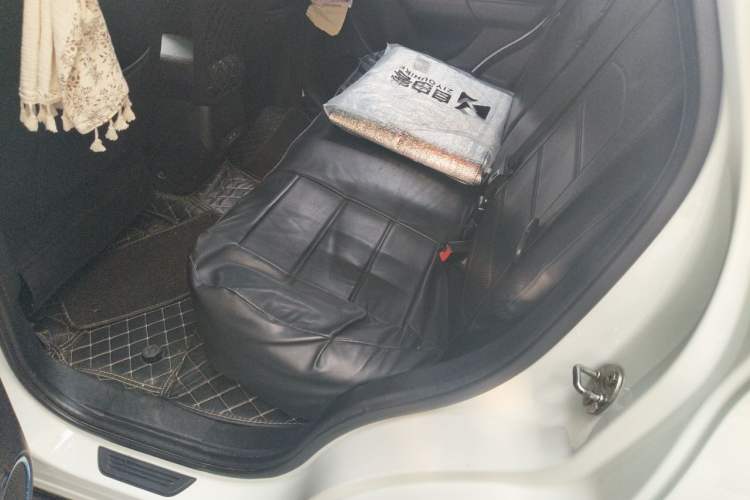 Used Soueast DX3 2018 1.5T CVT Flagship Edition Left Rear Seat