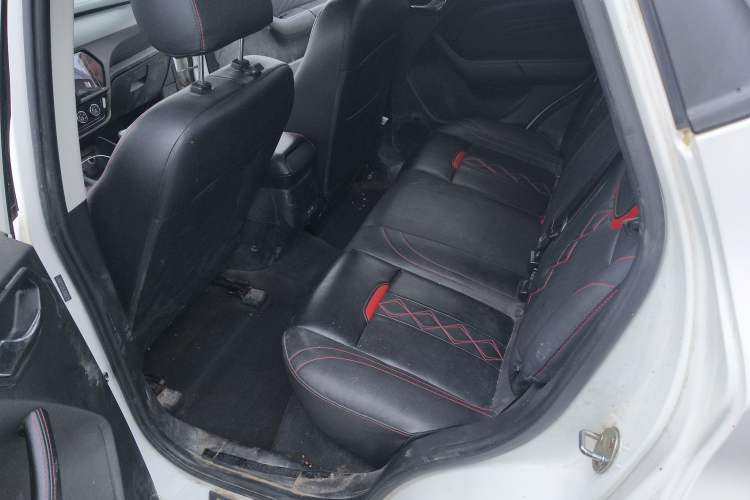 Used Soueast DX3 2018 1.5L Manual Luxury Model Left Rear Seat