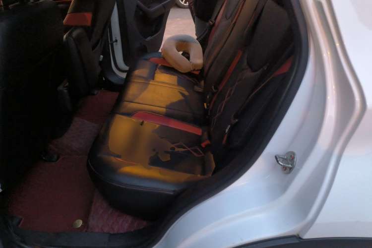 Used Soueast DX3 2018 1.5T SRG CVT Flagship Model Left Rear Seat