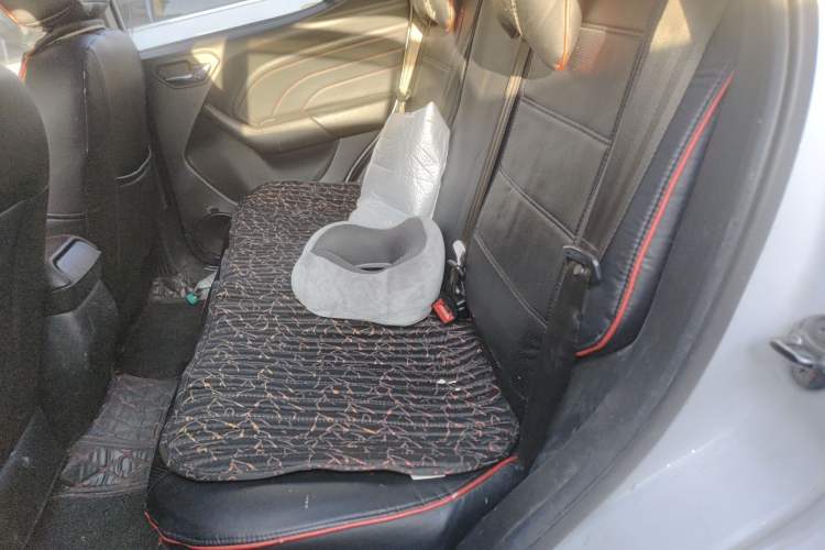 Used Soueast DX3 2018 1.5T CVT Flagship Edition Left Rear Seat