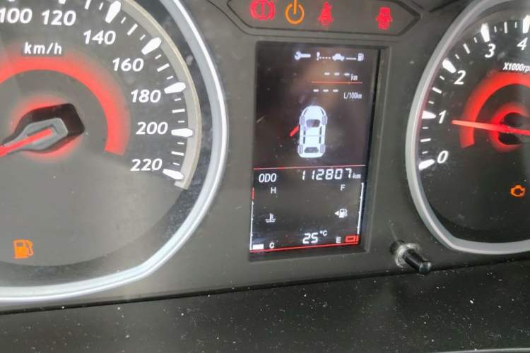 Used Soueast DX3 2018 1.5L Manual Luxury Model Odometer Close Up