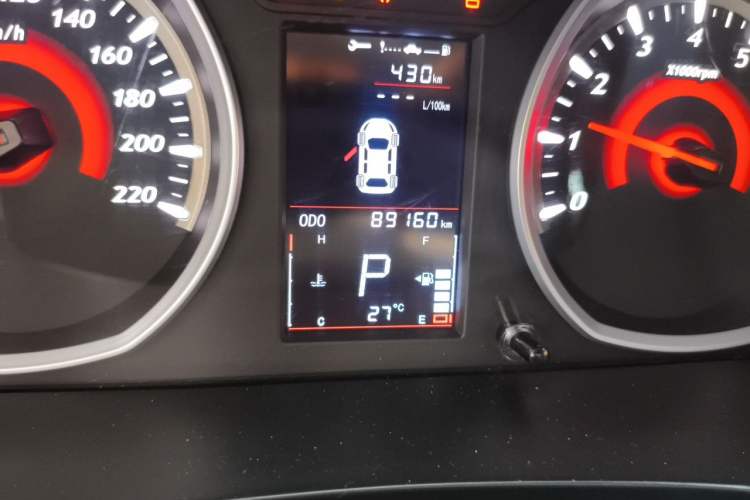 Used Soueast DX3 2018 1.5T SRG CVT Flagship Model Odometer Close Up