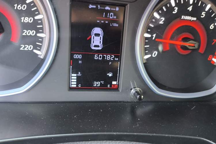 Used Soueast DX3 2018 1.5L Manual Luxury Model Odometer Close Up