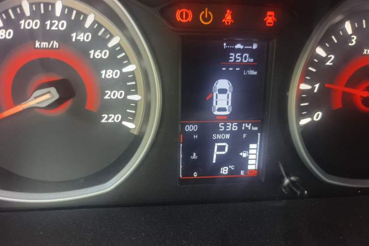 Used Soueast DX3 2018 1.5T CVT Luxury Model Odometer Close Up