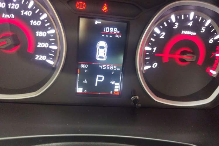 Used Soueast DX3 2018 1.5T Outdoor Edition CVT Prestige Model Odometer Close Up
