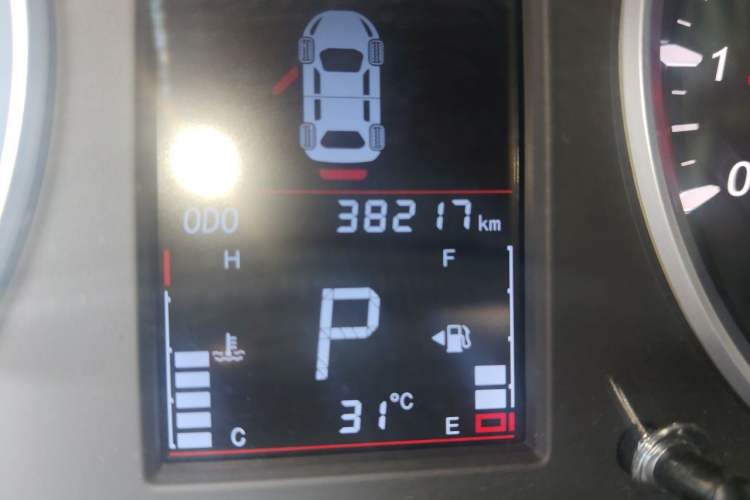 Used Soueast DX3 2018 1.5T CVT Luxury Model Odometer Close Up