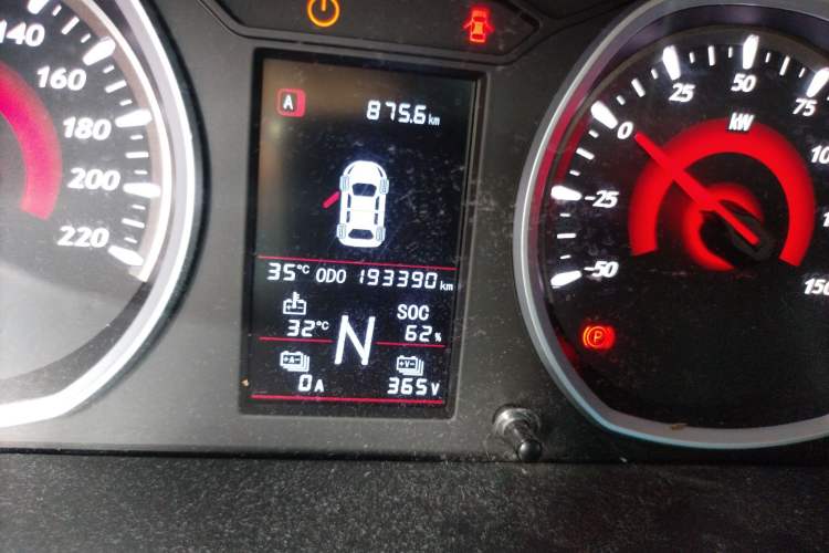 Used Soueast DX3 2018 EV400 Luxury Edition Odometer Close Up