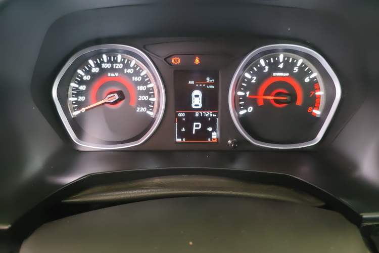 Used Soueast DX3 2018 1.5T CVT Luxury Model Odometer Close Up