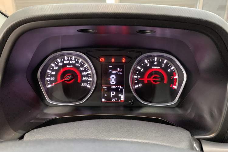 Used Soueast DX3 2018 1.5T CVT Luxury Model Odometer Close Up