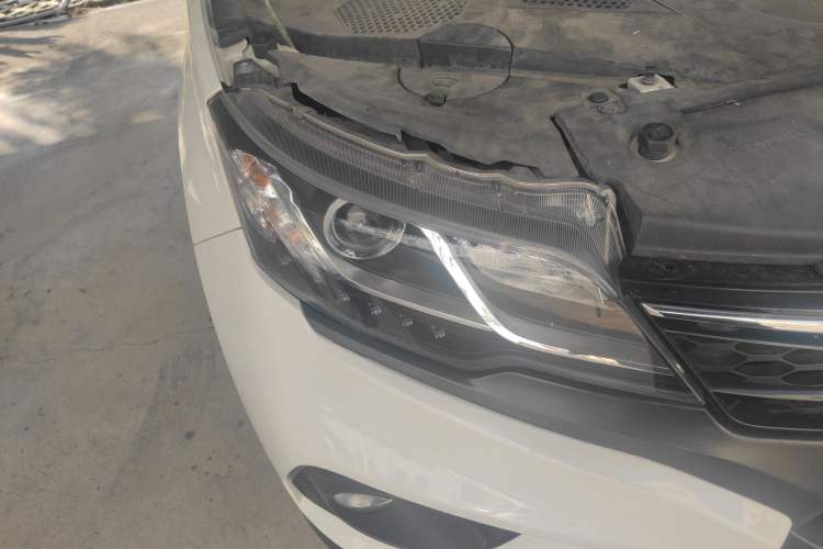 Used Soueast DX3 2018 1.5T CVT Luxury Model Right Front Headlight