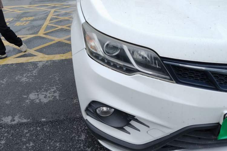 Used Soueast DX3 2018 1.5L Manual Luxury Model Right Front Headlight
