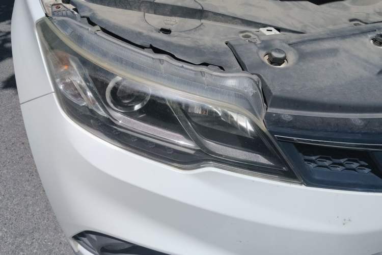 Used Soueast DX3 2018 1.5L Manual Luxury Model Right Front Headlight