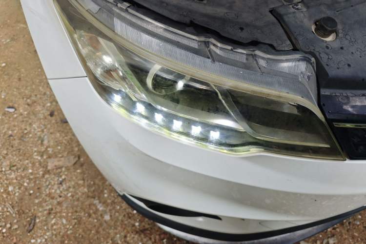 Used Soueast DX3 2018 1.5T CVT Luxury Model Right Front Headlight