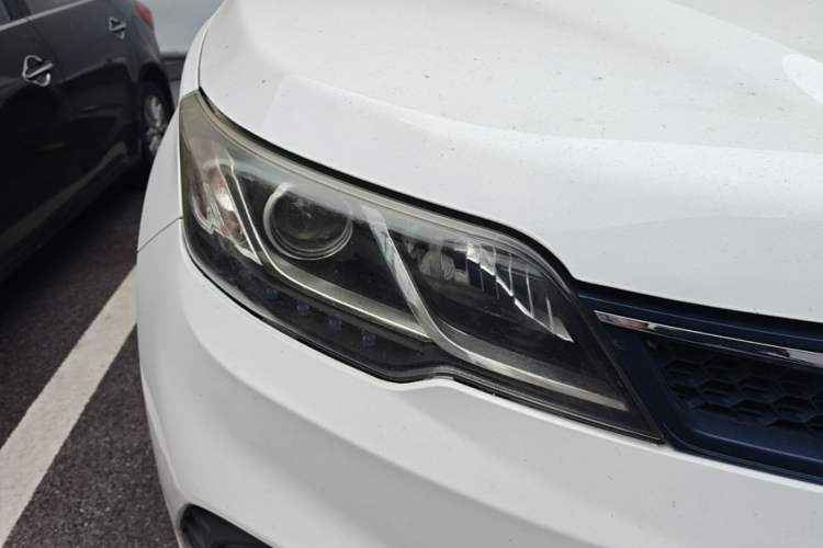 Used Soueast DX3 2018 1.5L Manual Luxury Model Right Front Headlight