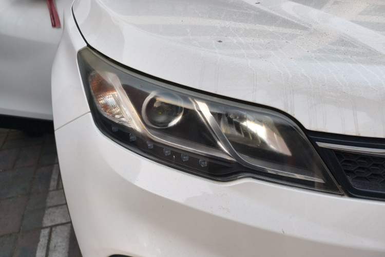Used Soueast DX3 2018 1.5L Manual Luxury Model Right Front Headlight