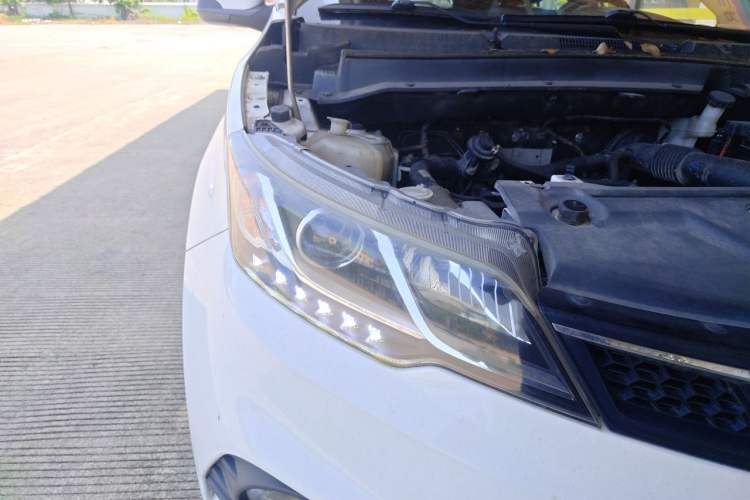 Used Soueast DX3 2018 1.5T CVT Luxury Model Right Front Headlight